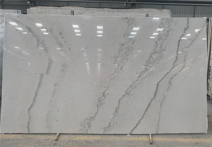 white Macaubas Giotto Quartzite Slab for decoration