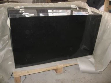 Pflastersteine aus schwarzem Granit