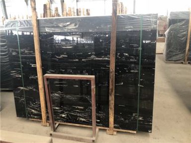 Silberner Drachenmarmor