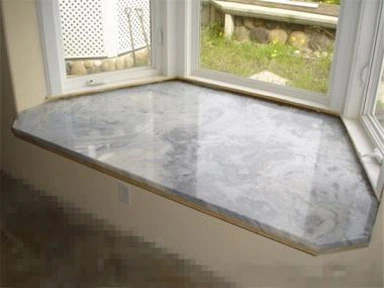 Arbeitsplatten aus blauem und weißem Marmor