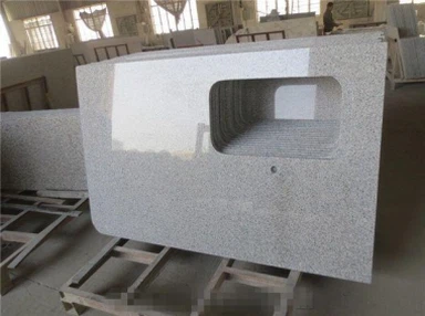 Küchenarbeitsplatten aus Luna Pearl-Granit