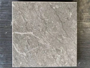 Tundragraue Marmorfliesen